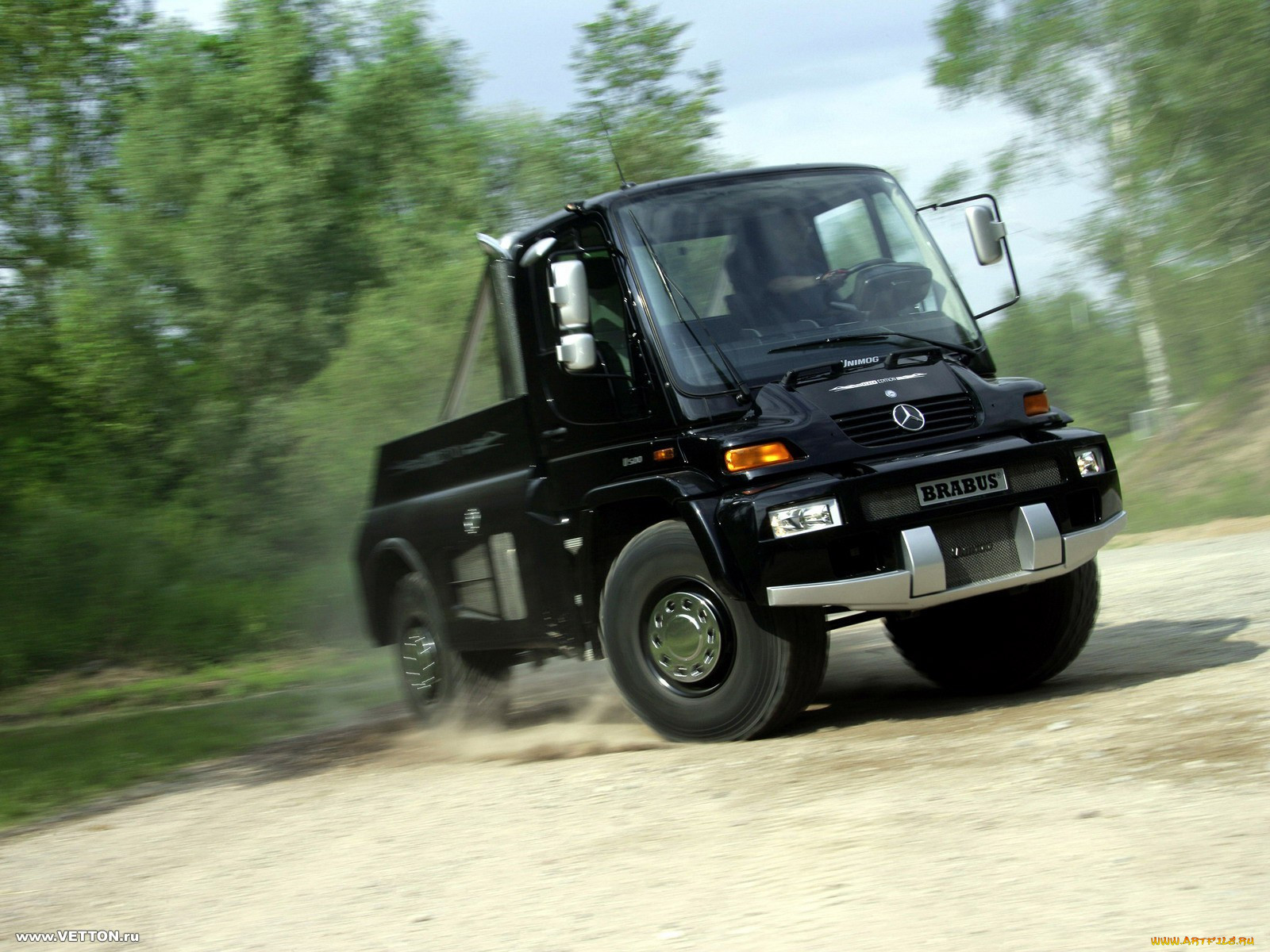 , mercedes, trucks